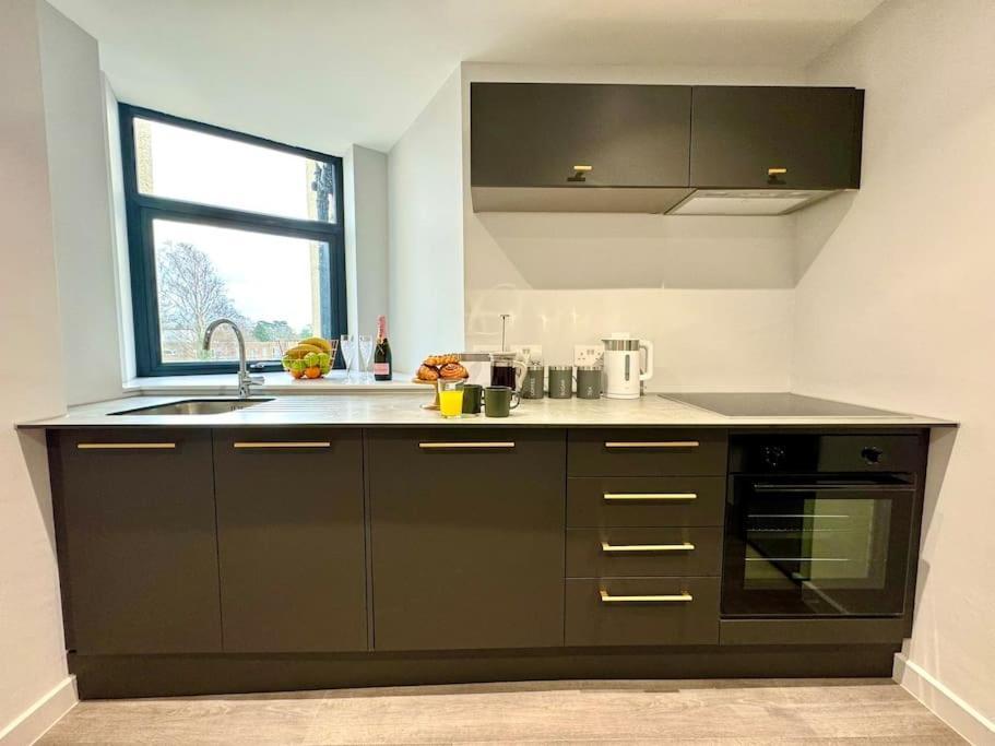 Massive 3 Bedroom - Ground Floor - Near The Beach! Bournemouth Exteriör bild